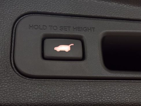 Used 2025 Acura MDX A-Spec AWD/4WD image 10