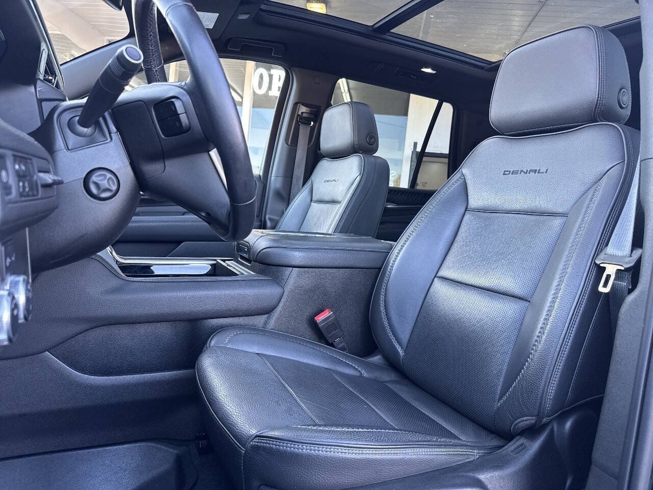 Used 2021 GMC Yukon Denali AWD/4WD image 36