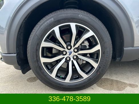 Used 2025 Ford Explorer ST-Line w/ Premium Package RWD image 9