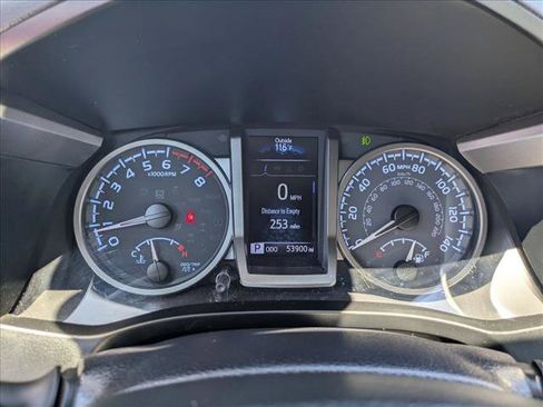 Used 2021 Toyota Tacoma SR5 RWD image 11