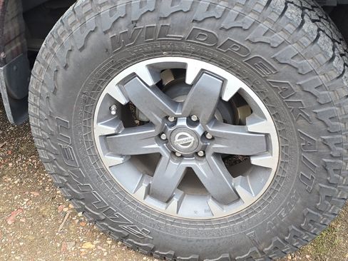 Used 2018 Nissan Frontier PRO-4X w/ Pro-4x Luxury Package image 8