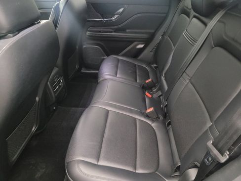 Used 2022 Lincoln Corsair AWD w/ Premium Package image 18