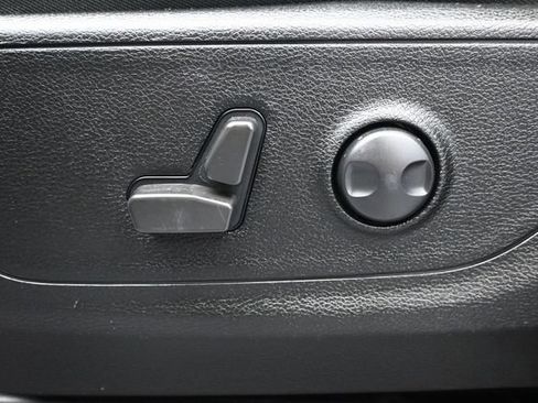 Used 2022 RAM 1500 Big Horn AWD/4WD image 8