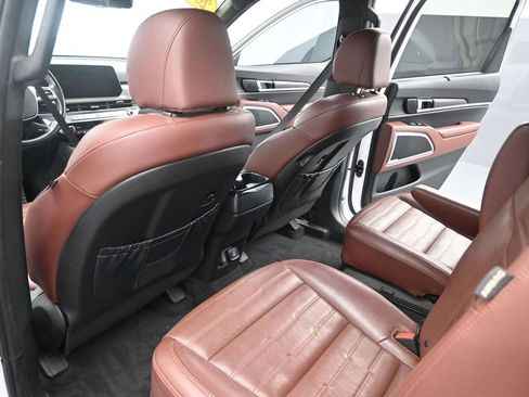 Certified 2023 Kia Telluride SX Prestige AWD/4WD image 16