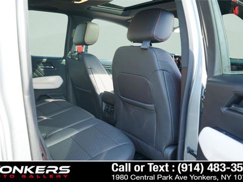 Used 2024 GMC Canyon AT4X image 51