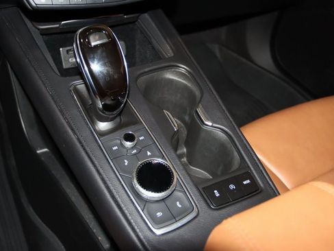 Used 2020 Cadillac XT4 Premium Luxury image 45