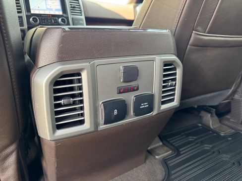 Used 2019 Ford F150 King Ranch w/ Equipment Group 601A Luxury AWD/4WD image 19