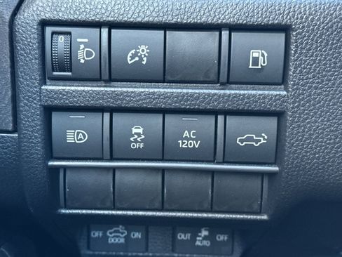 Certified 2025 Toyota Tacoma Limited image 34