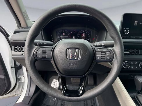 Certified 2025 Honda Accord SE image 27