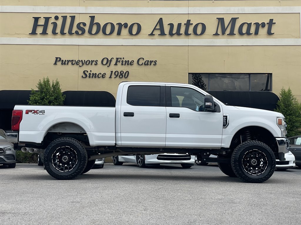 Used 2020 Ford F250 XLT w/ XLT Value Package AWD/4WD image 4