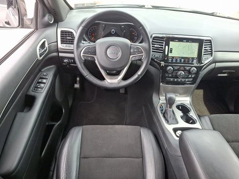 Used 2021 Jeep Grand Cherokee Laredo X image 13