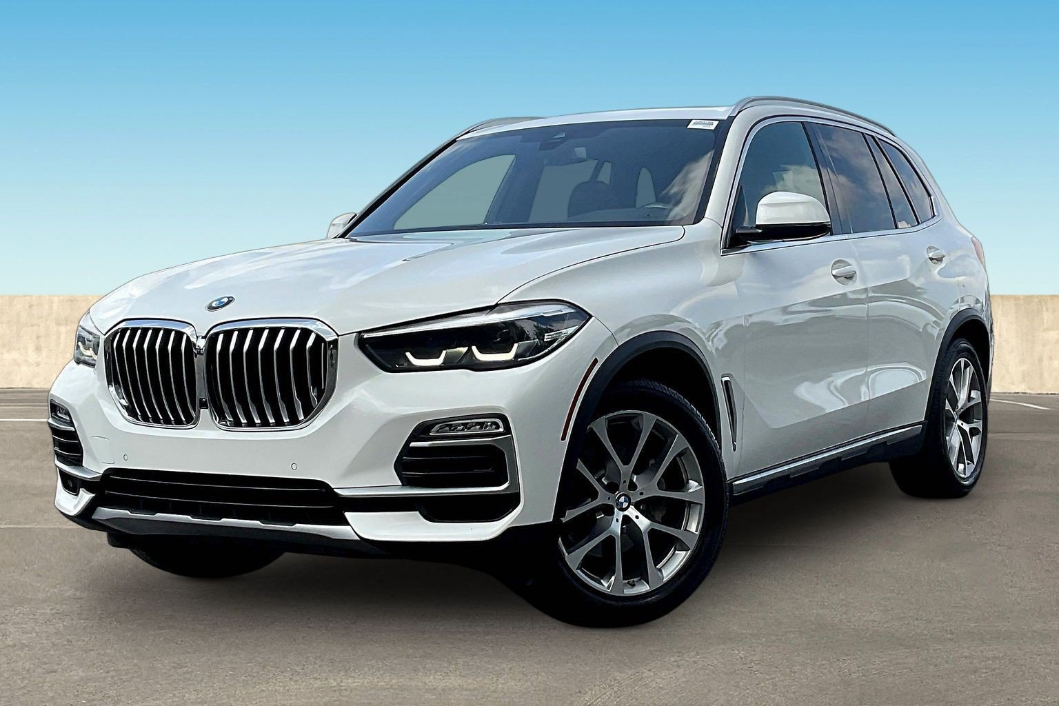 Used 2019 BMW X5 xDrive40i w/ Premium Package 2 AWD/4WD image 3
