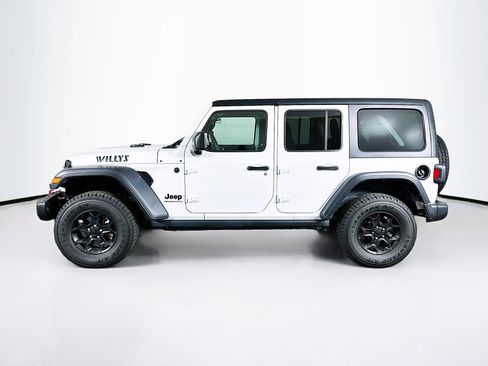 Used 2025 Jeep Wrangler Willys image 4