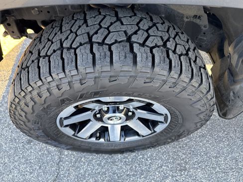 Used 2018 Toyota 4Runner TRD Off-Road Premium w/ Wilderness Package AWD/4WD image 4