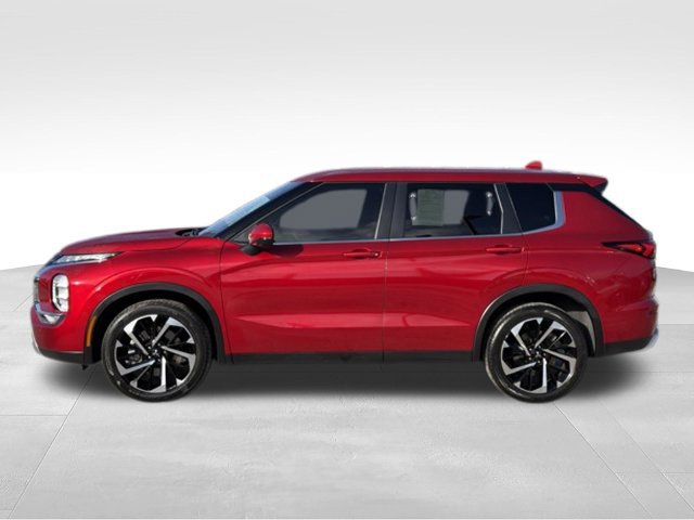 Used 2024 Mitsubishi Outlander SE FWD image 2