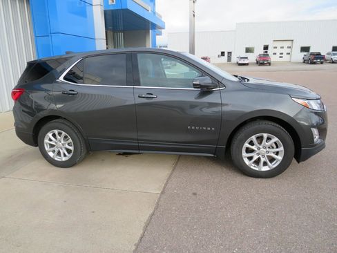 Used 2018 Chevrolet Equinox LT image 12