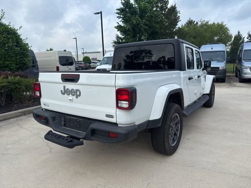 Used 2022 Jeep Gladiator Overland w/ Popular Equipment Package AWD/4WD image 4