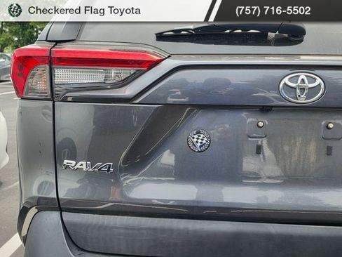 Used 2021 Toyota RAV4 LE FWD image 7