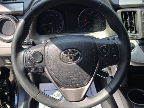 Used 2017 Toyota RAV4 XLE AWD/4WD image 15