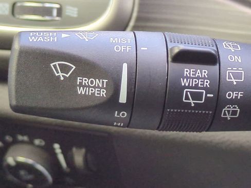 Used 2022 Jeep Grand Cherokee Laredo X image 26