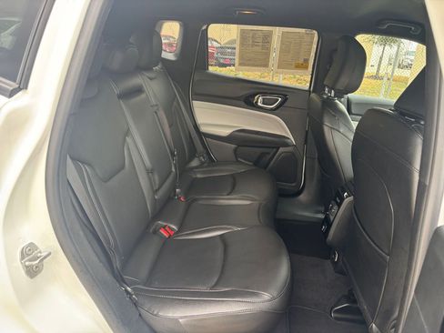 Used 2025 Jeep Compass Limited AWD/4WD image 27