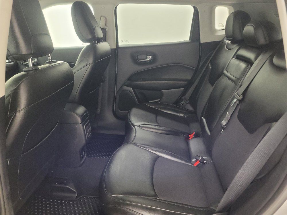Used 2019 Jeep Compass Latitude FWD image 18