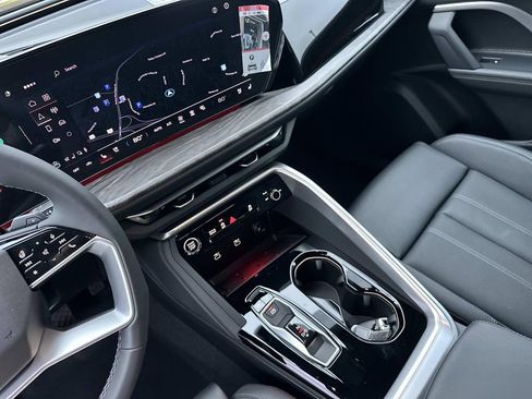 New 2025 Audi Q5 Premium Plus image 23