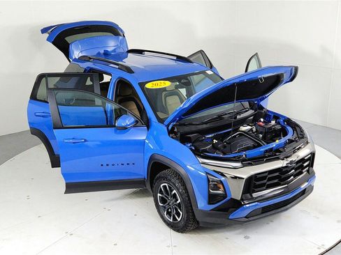 Used 2025 Chevrolet Equinox ACTIV w/ Convenience Package III image 25