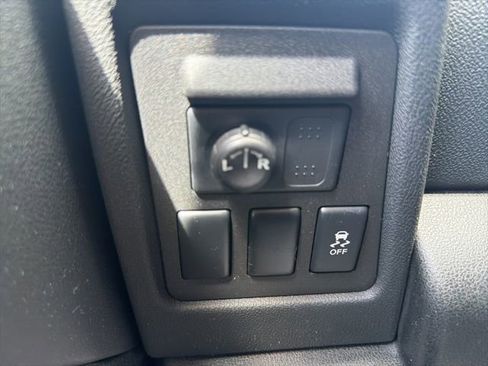 Used 2015 Nissan Rogue S w/ Convenience Package image 24