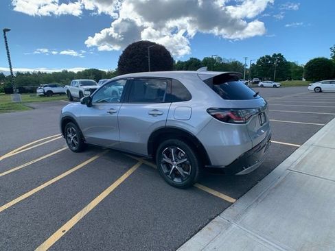 Used 2024 Honda HR-V EX-L image 3