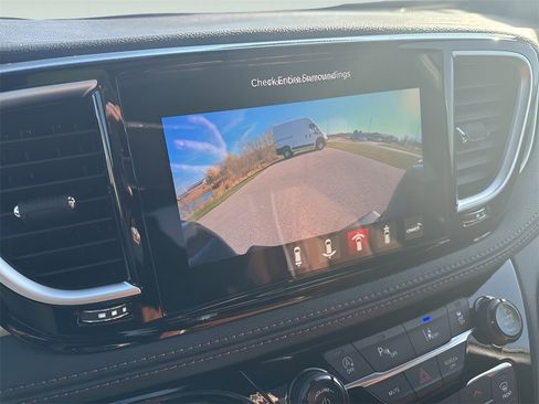 New 2026 Chrysler Pacifica Pinnacle image 36