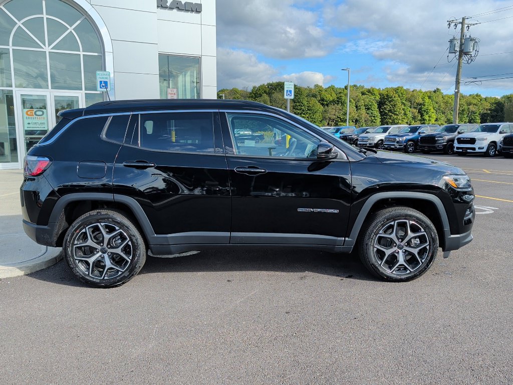 New 2026 Jeep Compass Limited AWD/4WD image 10
