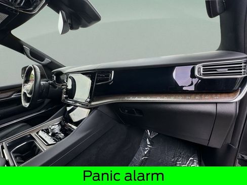 Used 2022 Jeep Grand Wagoneer Series I AWD/4WD image 17