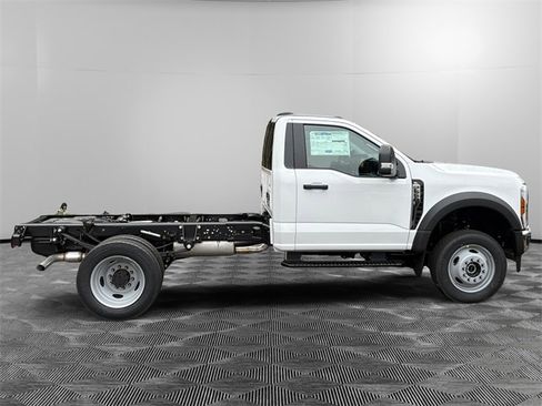 New 2026 Ford F550 4x4 Regular Cab Super Duty w/ XL Chrome Package image 6