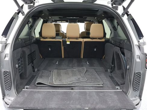 Used 2023 Land Rover Discovery HSE R-Dynamic image 19