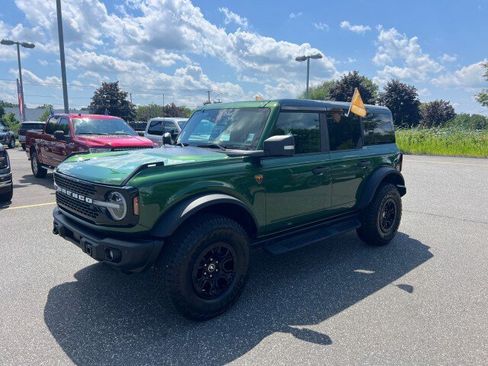 Used 2025 Ford Bronco Badlands AWD/4WD image 3