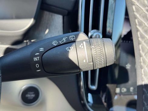 Certified 2023 Volvo XC40 B5 Plus w/ Driver Assist Package image 22