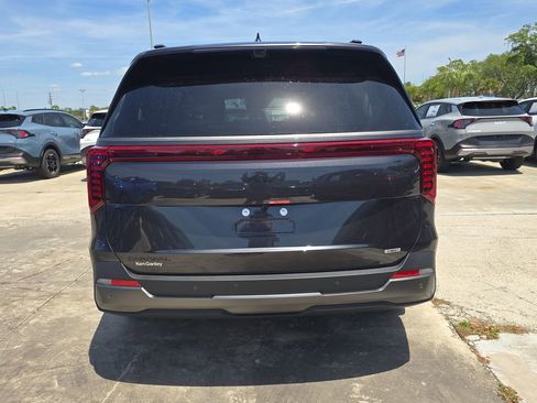 New 2026 Kia Carnival SX Prestige FWD image 7