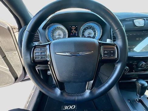 Used 2012 Chrysler 300 S RWD image 12