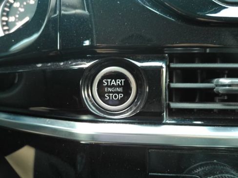 Used 2022 Nissan Pathfinder SV FWD image 40