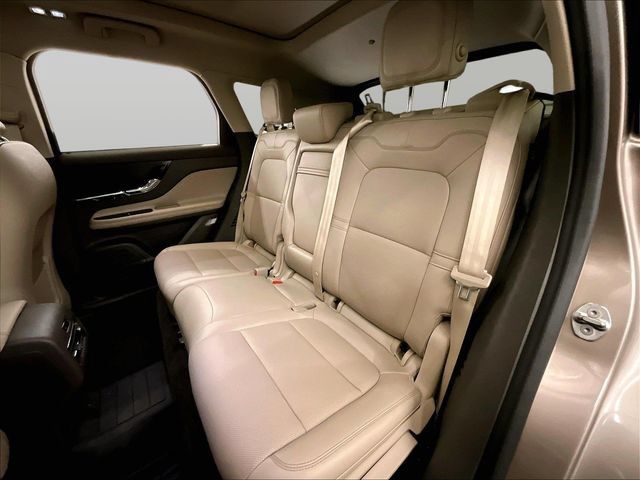 Used 2020 Lincoln Corsair AWD w/ Premium Package image 25