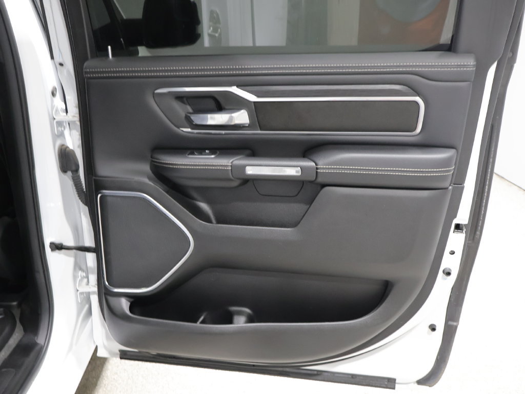 Used 2024 RAM 1500 Laramie AWD/4WD image 21