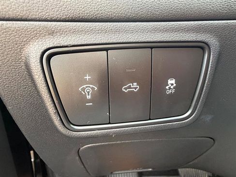 Used 2023 Hyundai Santa Cruz SE image 28