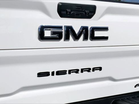 Used 2024 GMC Sierra 2500 AT4 w/ Technology Package image 10