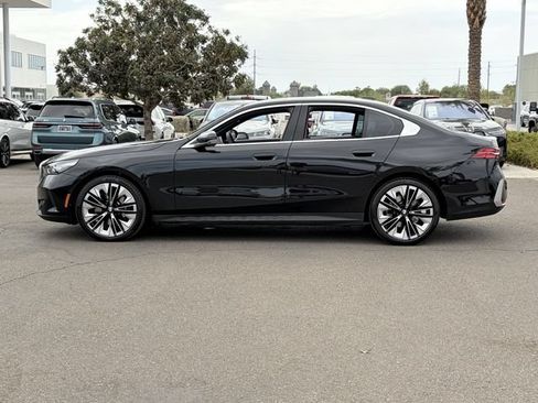 Used 2024 BMW 530i w/ M Sport Package RWD image 9