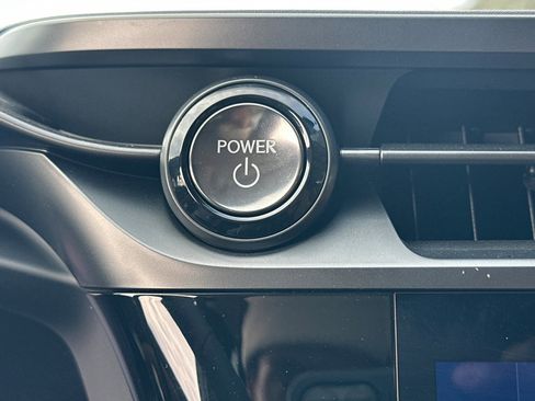 Used 2025 Lexus RZ 300e image 32