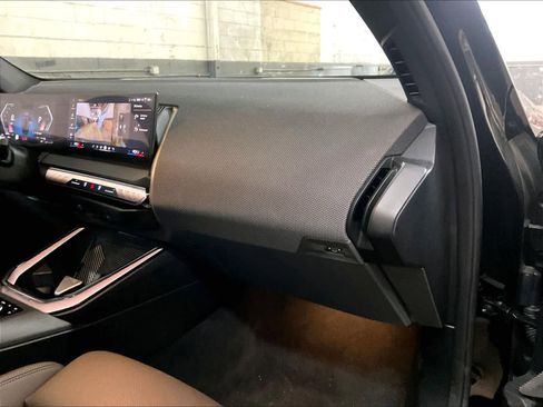 Used 2025 BMW X3 xDrive30i w/ Premium Package image 18