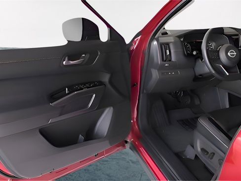 Used 2024 Nissan Pathfinder SL image 25