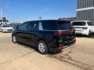 Used 2024 Kia Carnival LX FWD video 2