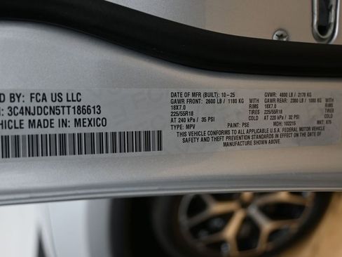 Used 2026 Jeep Compass Limited image 3